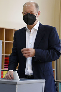 Stimmabgabe von Olaf Scholz zur Bundestagswahl 2021 in Potsdam