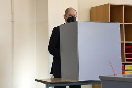 Stimmabgabe von Olaf Scholz zur Bundestagswahl 2021 in Potsdam