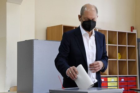 Stimmabgabe von Olaf Scholz zur Bundestagswahl 2021 in Potsdam