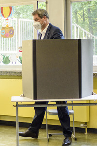Stimmabgabe von Markus Söder zur Bundestagswahl 2021 in Nürnberg