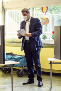 Stimmabgabe von Markus Söder zur Bundestagswahl 2021 in Nürnberg