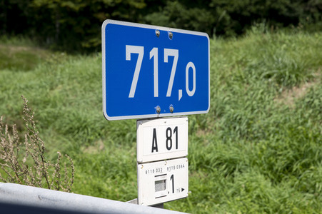 Symbolfoto Kilometertafel