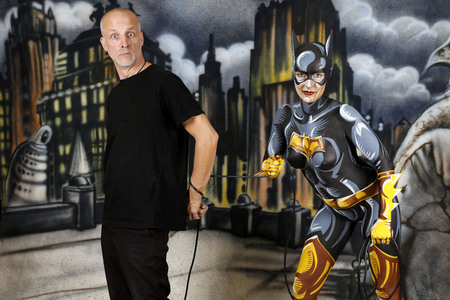 GEEK ART: Batgirl Comic Bodypainting