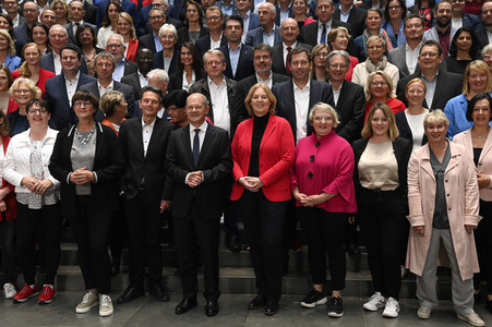 SPD-Fraktionssitzung und Statement der Fraktionsführung in Berlin