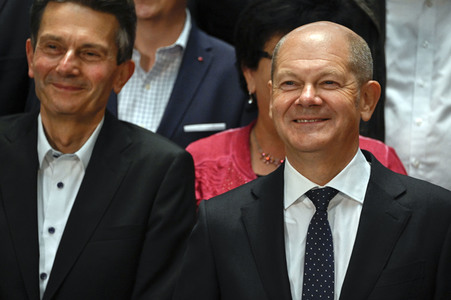 SPD-Fraktionssitzung und Statement der Fraktionsführung in Berlin