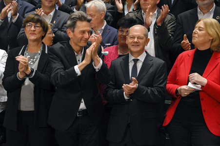 SPD-Fraktionssitzung und Statement der Fraktionsführung in Berlin