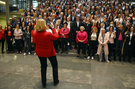 SPD-Fraktionssitzung und Statement der Fraktionsführung in Berlin