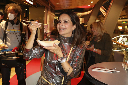 Opening des neuen Asian Soulfood- & Sushi-Restaurants Miyo in Hamburg