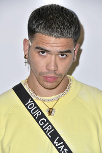 Video-Release 'Heavy Weapons' in Los Angeles