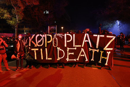 Demonstration gegen Räumung von linkem Wohnprojekt in Berlin