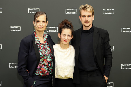 Filmpremiere 'Alles in bester Ordnung', Filmfest Hamburg 2021