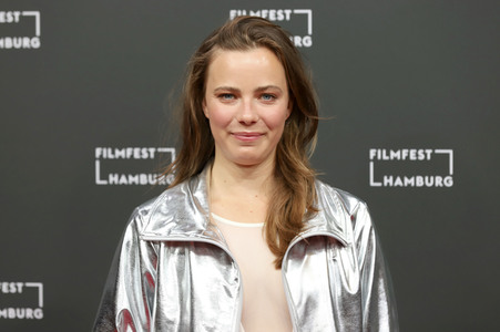 Filmpremiere 'Niemand ist bei den Kälbern', Filmfest Hamburg 2021