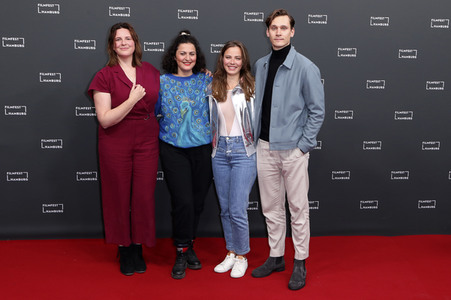 Filmpremiere 'Niemand ist bei den Kälbern', Filmfest Hamburg 2021