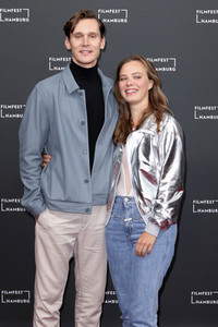 Filmpremiere 'Niemand ist bei den Kälbern', Filmfest Hamburg 2021