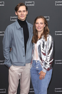 Filmpremiere 'Niemand ist bei den Kälbern', Filmfest Hamburg 2021