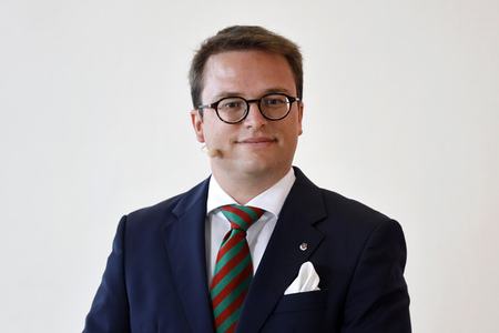 Pressekonferenz zur Vorstellung des designierten Dreigestirn 2022 in Köln