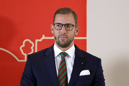 Pressekonferenz zur Vorstellung des designierten Dreigestirn 2022 in Köln