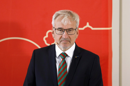 Pressekonferenz zur Vorstellung des designierten Dreigestirn 2022 in Köln