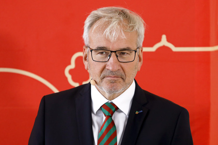 Pressekonferenz zur Vorstellung des designierten Dreigestirn 2022 in Köln