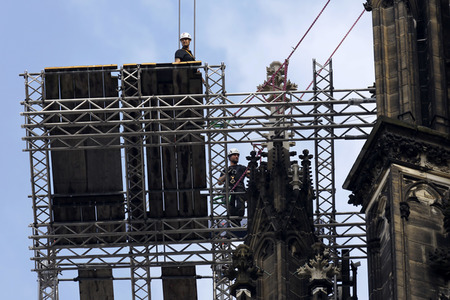 Abbau des Gerüsts am Kölner Dom