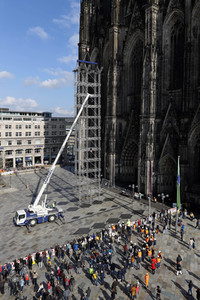 Abbau des Gerüsts am Kölner Dom