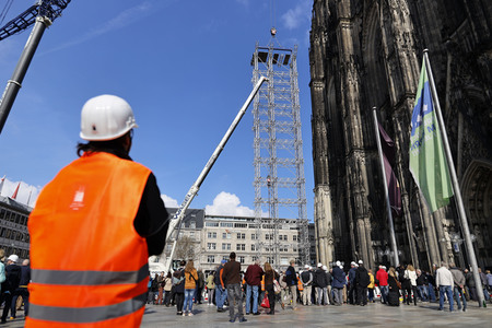 Abbau des Gerüsts am Kölner Dom
