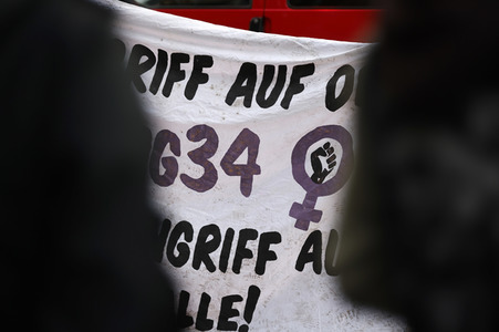 Demonstration gegen Räumung vom Wagencamp 'Köpi' in Berlin