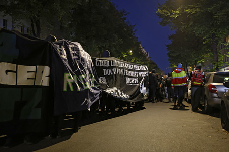 Demonstration gegen Räumung vom Wagencamp 'Köpi' in Berlin
