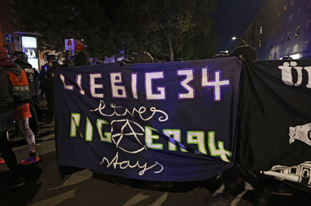 Demonstration gegen Räumung vom Wagencamp 'Köpi' in Berlin