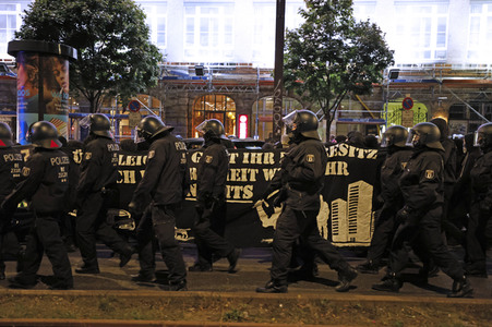 Demonstration gegen Räumung vom Wagencamp 'Köpi' in Berlin