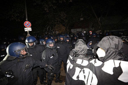 Demonstration gegen Räumung vom Wagencamp 'Köpi' in Berlin
