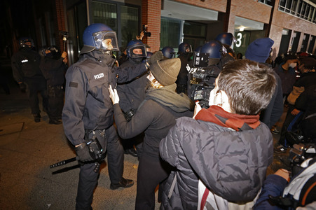 Demonstration gegen Räumung vom Wagencamp 'Köpi' in Berlin
