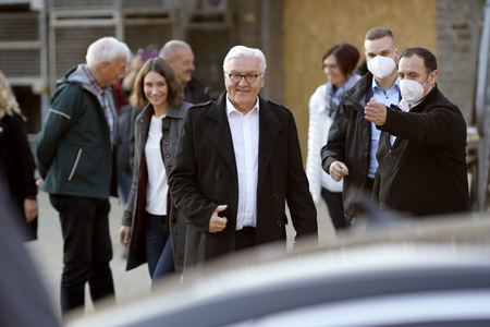 Frank-Walter Steinmeier besucht Flutgebiete in Rheinland-Pfalz