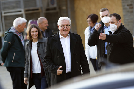 Frank-Walter Steinmeier besucht Flutgebiete in Rheinland-Pfalz