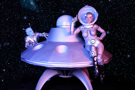 GEEK ART: UFO Bodypainting