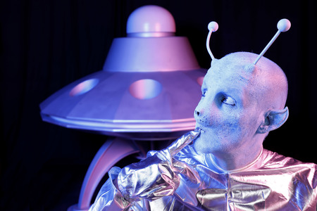 GEEK ART: UFO Bodypainting