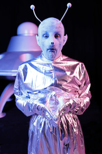 GEEK ART: UFO Bodypainting