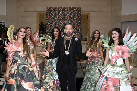 Präsentation der Glööckler-Tapetenkollektion in Berlin