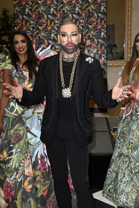 Präsentation der Glööckler-Tapetenkollektion in Berlin