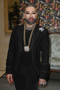 Präsentation der Glööckler-Tapetenkollektion in Berlin