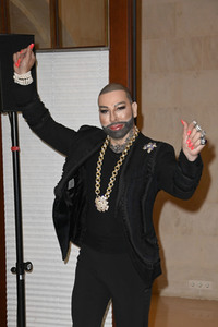 Präsentation der Glööckler-Tapetenkollektion in Berlin