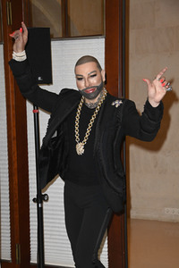 Präsentation der Glööckler-Tapetenkollektion in Berlin