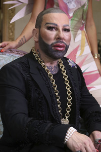 Präsentation der Glööckler-Tapetenkollektion in Berlin