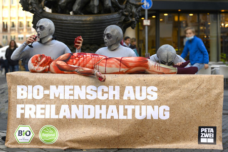PETA-Demo gegen Speziesismus in Nürnberg