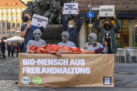 PETA-Demo gegen Speziesismus in Nürnberg