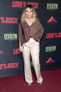 Filmpremiere 'Love on the Rock' in Universal City