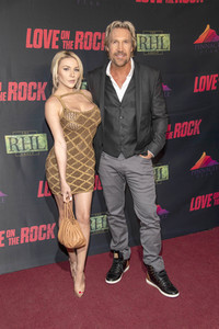 Filmpremiere 'Love on the Rock' in Universal City
