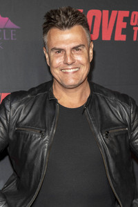 Filmpremiere 'Love on the Rock' in Universal City