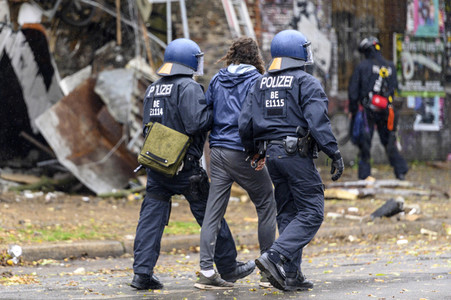 Räumung des Wagencamps 'Köpi' in Berlin