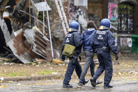 Räumung des Wagencamps 'Köpi' in Berlin